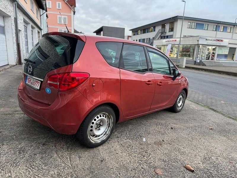 Gebraucht Opel Meriva 120 PS (88 kW) 2012 Orange Van / Kleinbus