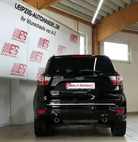 Gebraucht Ford Kuga Vignale 180 PS (132 kW) 2020 Shadow black SUV