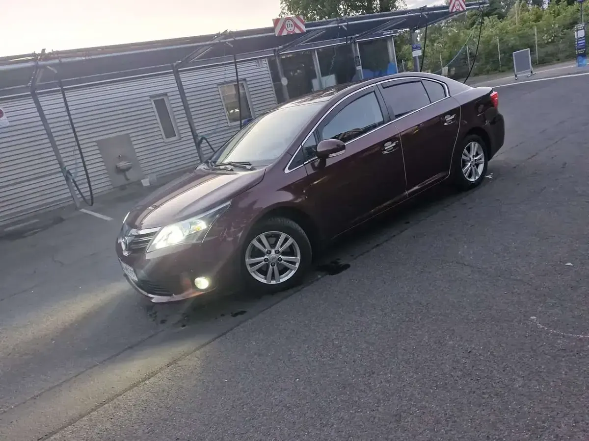 Gebraucht Toyota Avensis Multidrive S 147 PS (108 kW) 2012 Limousine