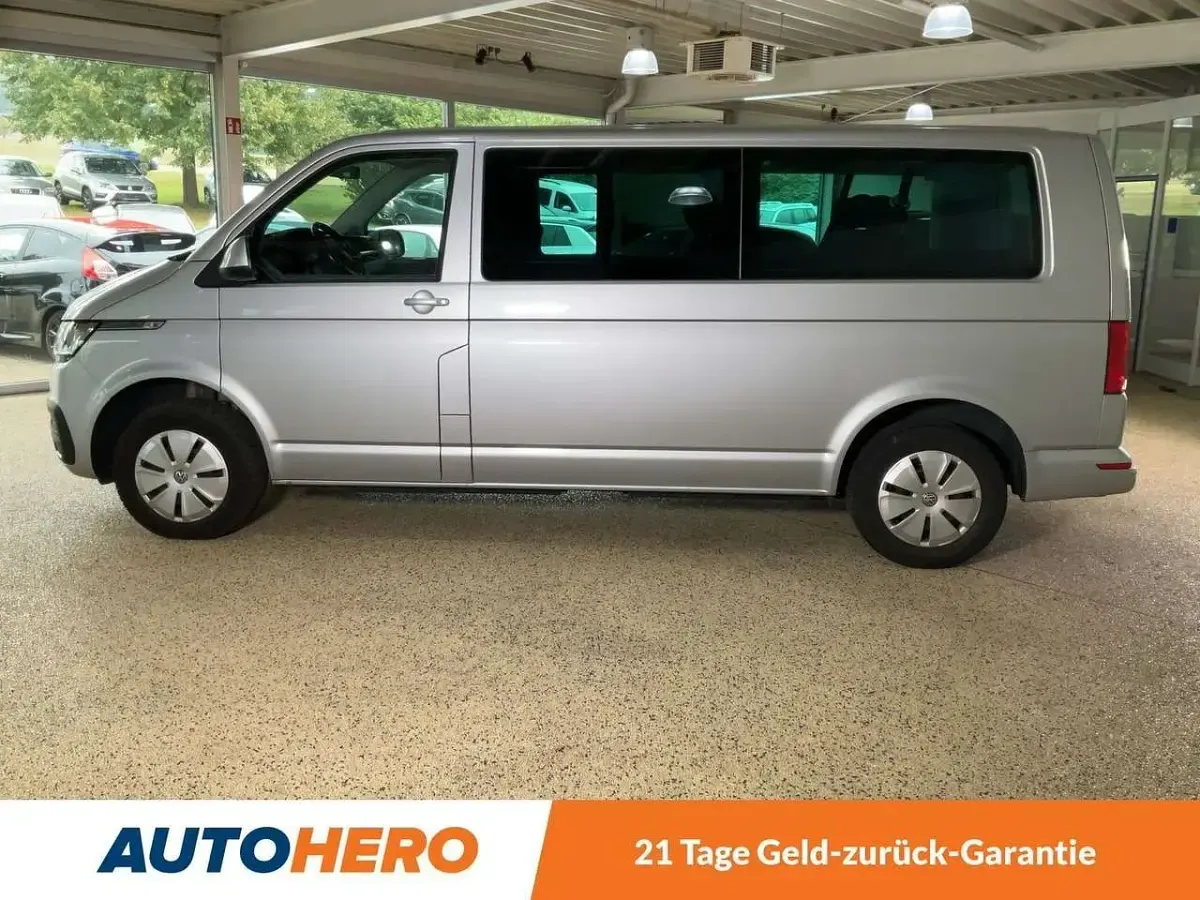 Gebraucht VW Caravelle Comfortline 150 PS (110 kW) 2021 Reflexsilber Van