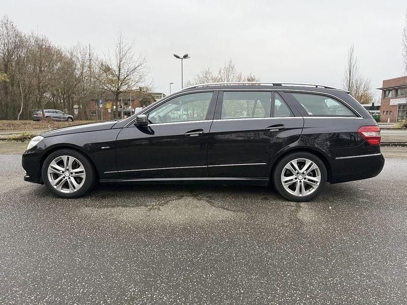 Gebraucht Mercedes E350 231 PS (169 kW) 2010 Schwarz Limousine