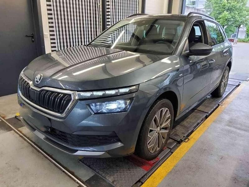 Grau Gebraucht 2021 Skoda Kamiq Clever SUV | 23.900 € (Fairer Preis) - Bild 1/3