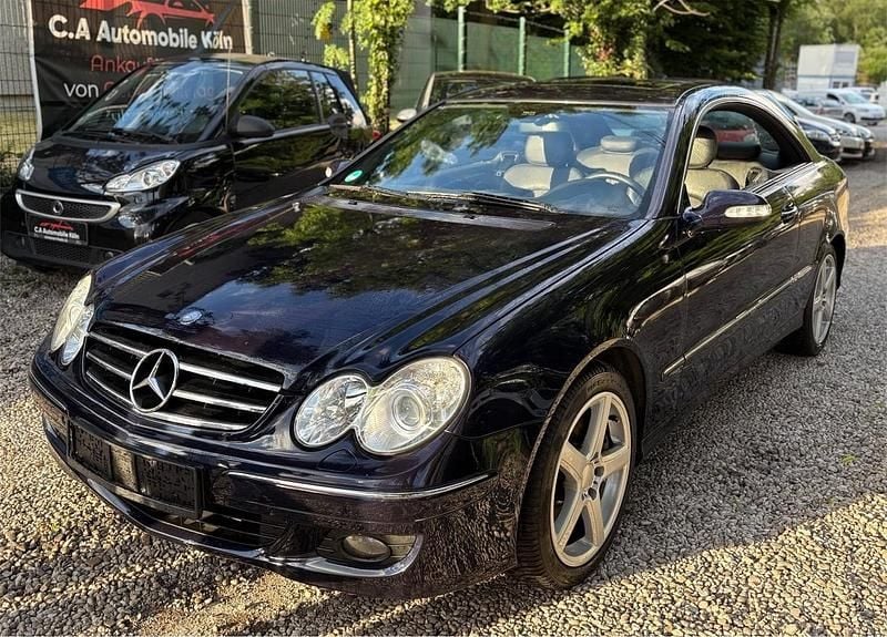 Blau Gebraucht 2007 Mercedes CLK200 Coupé | 3.999 € (Fairer Preis) - Bild 1/4