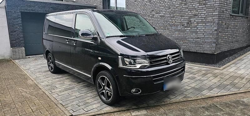 Schwarz Gebraucht 2014 VW T5 Cup Van | 20.990 € (Superpreis) - Bild 1/4