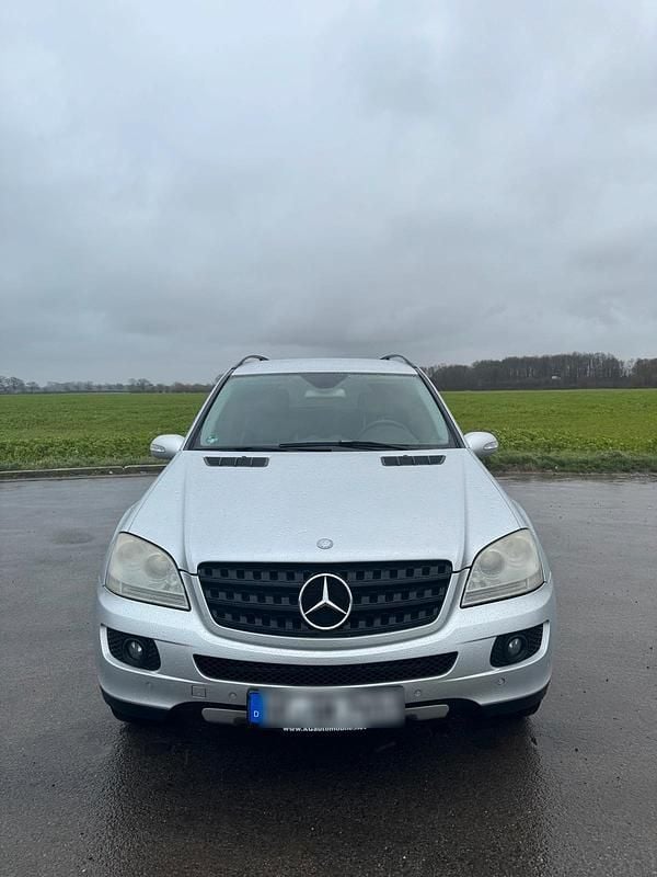 Gebraucht Mercedes ML280 190 PS (139 kW) 2006 Silber SUV