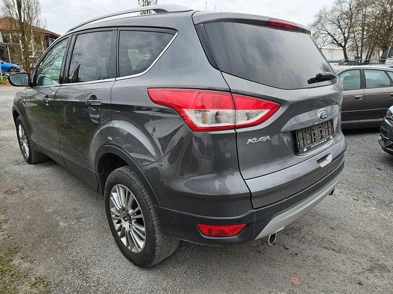 Gebraucht Ford Kuga Titanium 163 PS (119 kW) 2013 Grau SUV