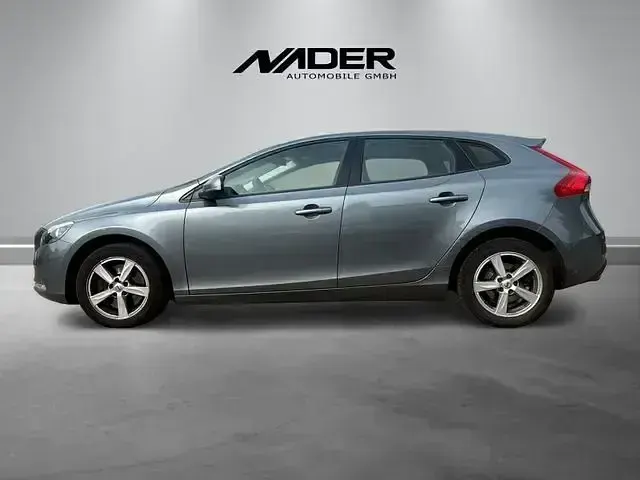 Gebraucht Volvo V40 Kinetic 150 PS (110 kW) 2016 Grau Limousine