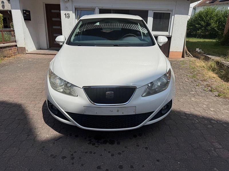 Weiß Gebraucht 2009 Seat Ibiza Ecomotive Limousine | 3.200 € (Etwas zu teuer) - Bild 1/4