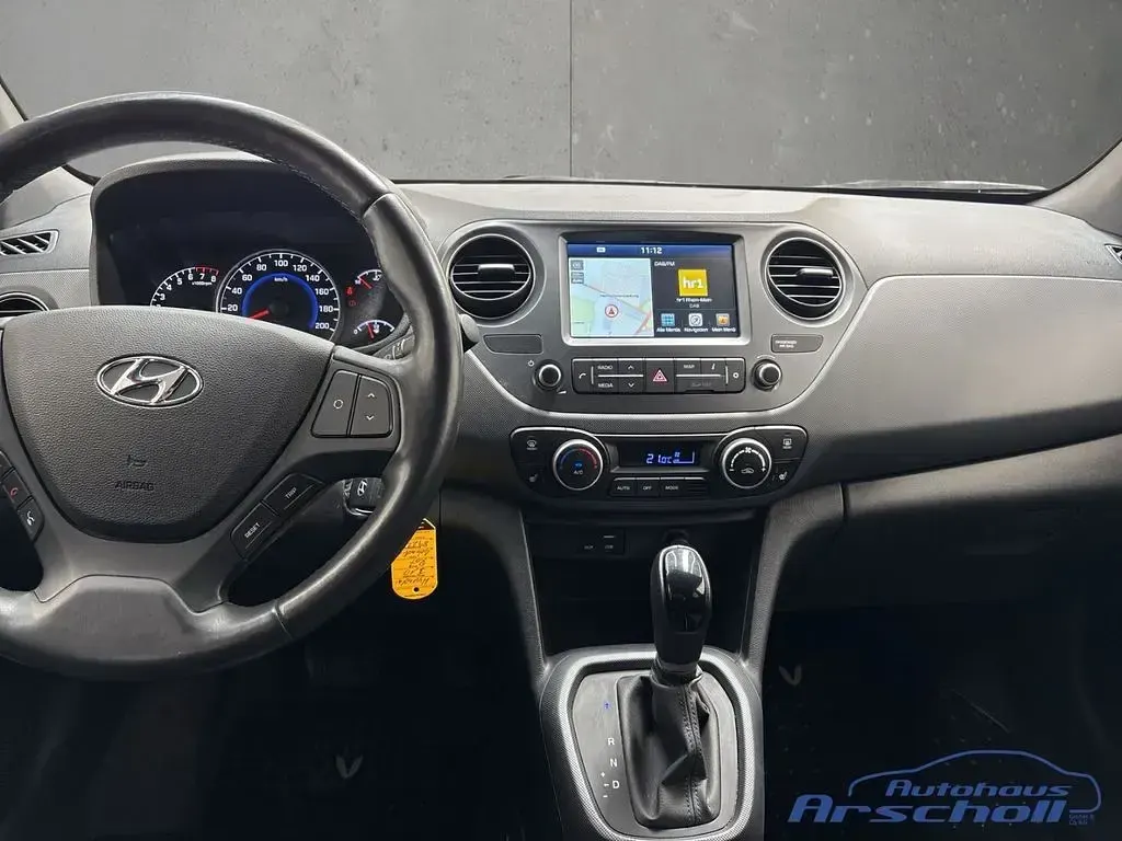 Gebraucht Hyundai i10 Passion Plus 87 PS (63 kW) 2019 Rot Kleinwagen