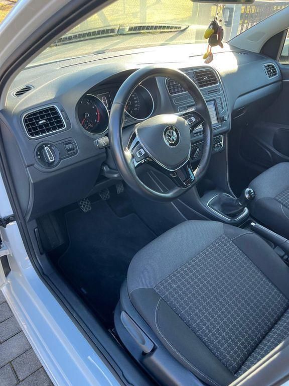 Gebraucht VW Polo R-line 60 PS (44 kW) 2017 Weiß Kleinwagen