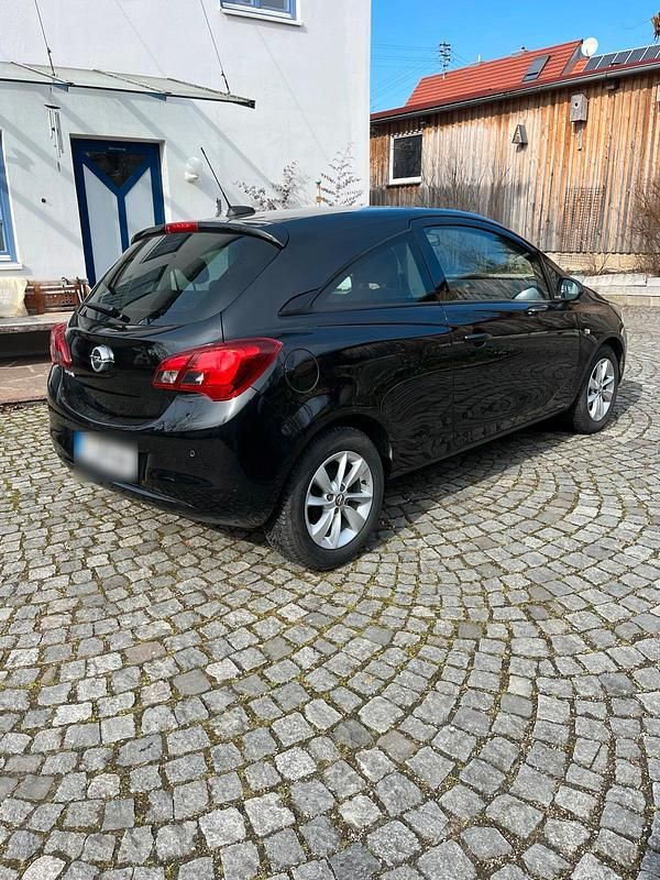 Gebraucht Opel Corsa 90 PS (66 kW) 2018 Schwarz Kleinwagen