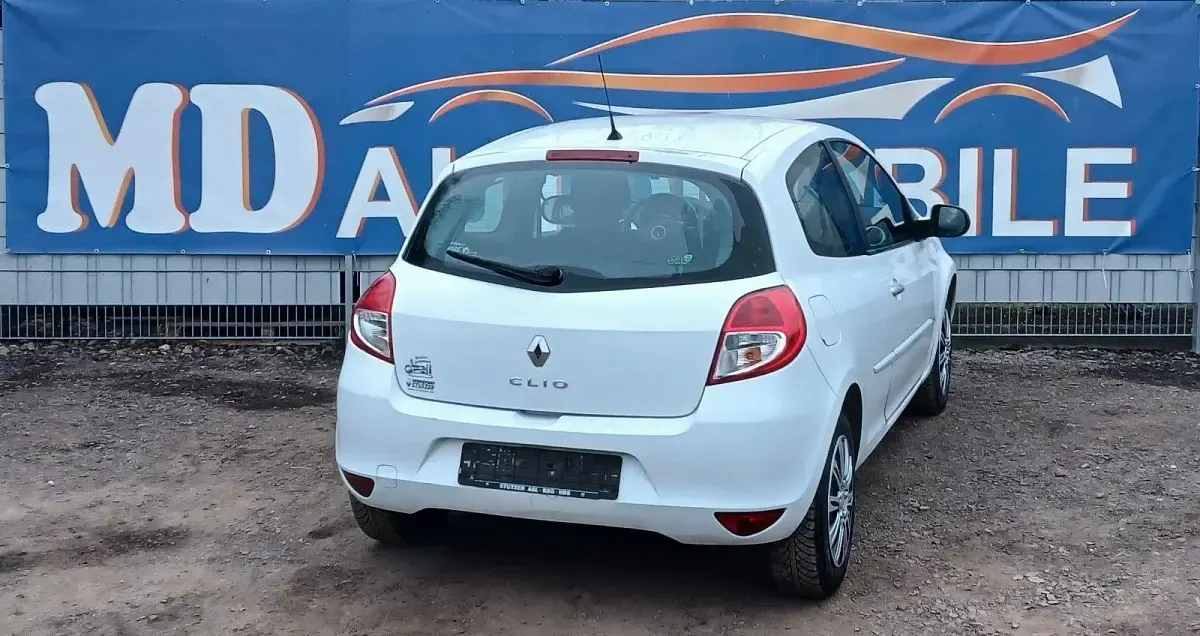 Gebraucht Renault Clio Dynamique 75 PS (55 kW) 2011 Weiß Kleinwagen