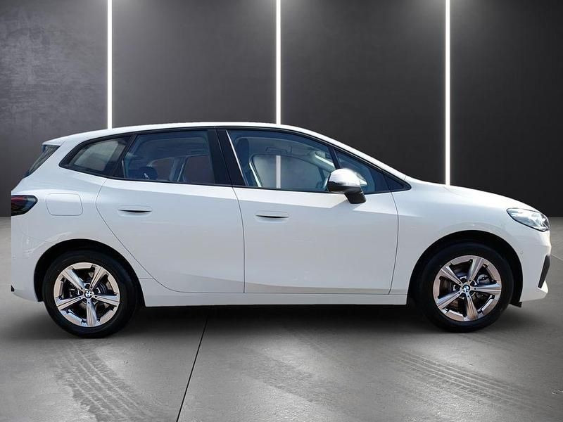 Gebraucht BMW 223 Active Tourer 197 PS (144 kW) 2024 Weiß Van / Kleinbus