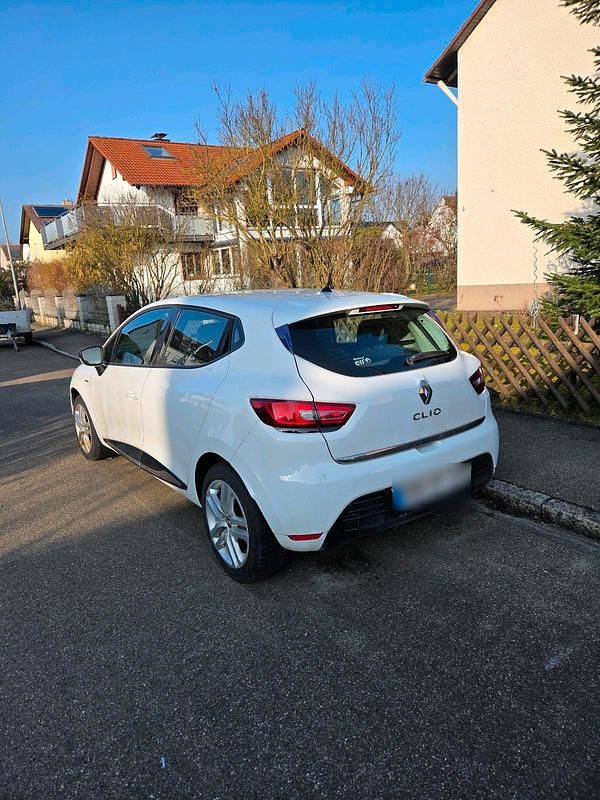 Gebraucht Renault Clio IV 73 PS (53 kW) 2018 Weiß Kleinwagen