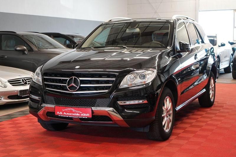 Schwarz Gebraucht 2012 Mercedes ML350 SUV | 15.950 € (Superpreis) - Bild 1/4