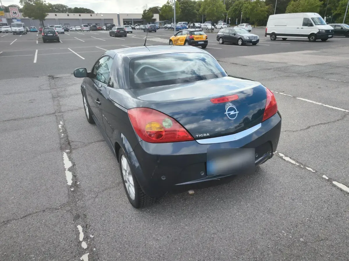 Gebraucht Opel Tigra 90 PS (66 kW) 2009 Blau Cabrio