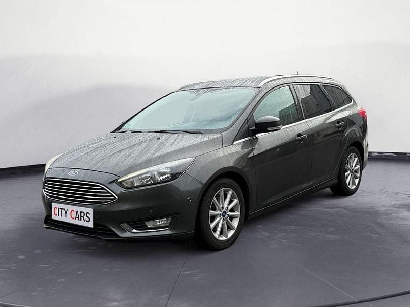 Grau Gebraucht 2016 Ford Focus Titanium Kombi | 7.250 € (Guter Preis) - Bild 1/4