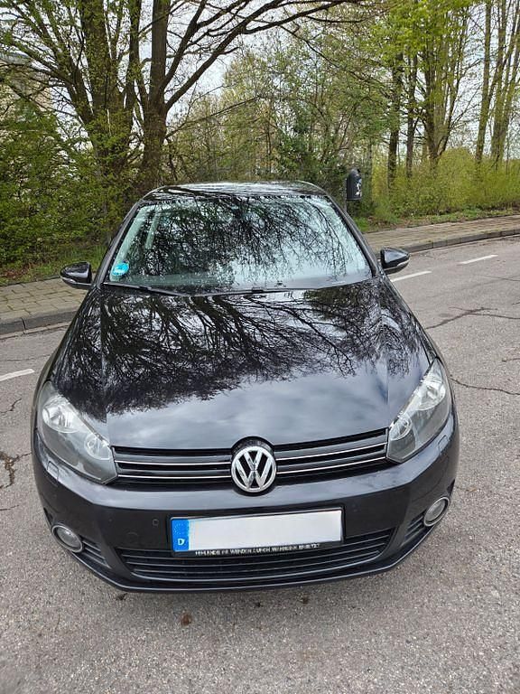 Gebraucht VW Golf VI 105 PS (77 kW) 2010 Schwarz Kleinwagen