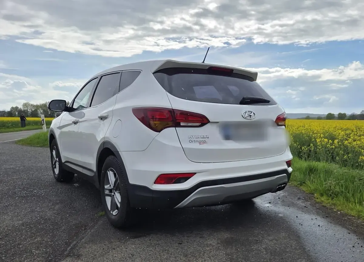 Gebraucht Hyundai Santa Fe 150 PS (110 kW) 2016 Weiß SUV