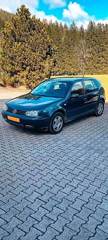 Second-hand VW Golf IV 150 CP (110 kW) 2000 Gri Berlinǎ