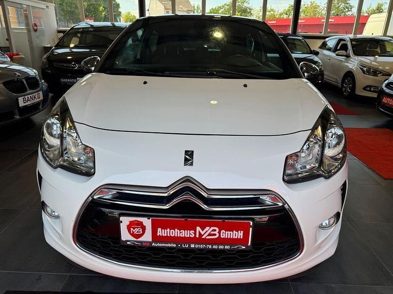 Weiß Gebraucht 2010 Citroën DS3 Sport Chic Kleinwagen | 5.990 € (Fairer Preis) - Bild 1/4