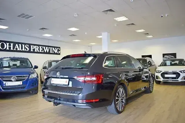 Gebraucht Skoda Superb LAURIN & KLEMENT 190 PS (139 kW) 2019 Schwarz Limousine