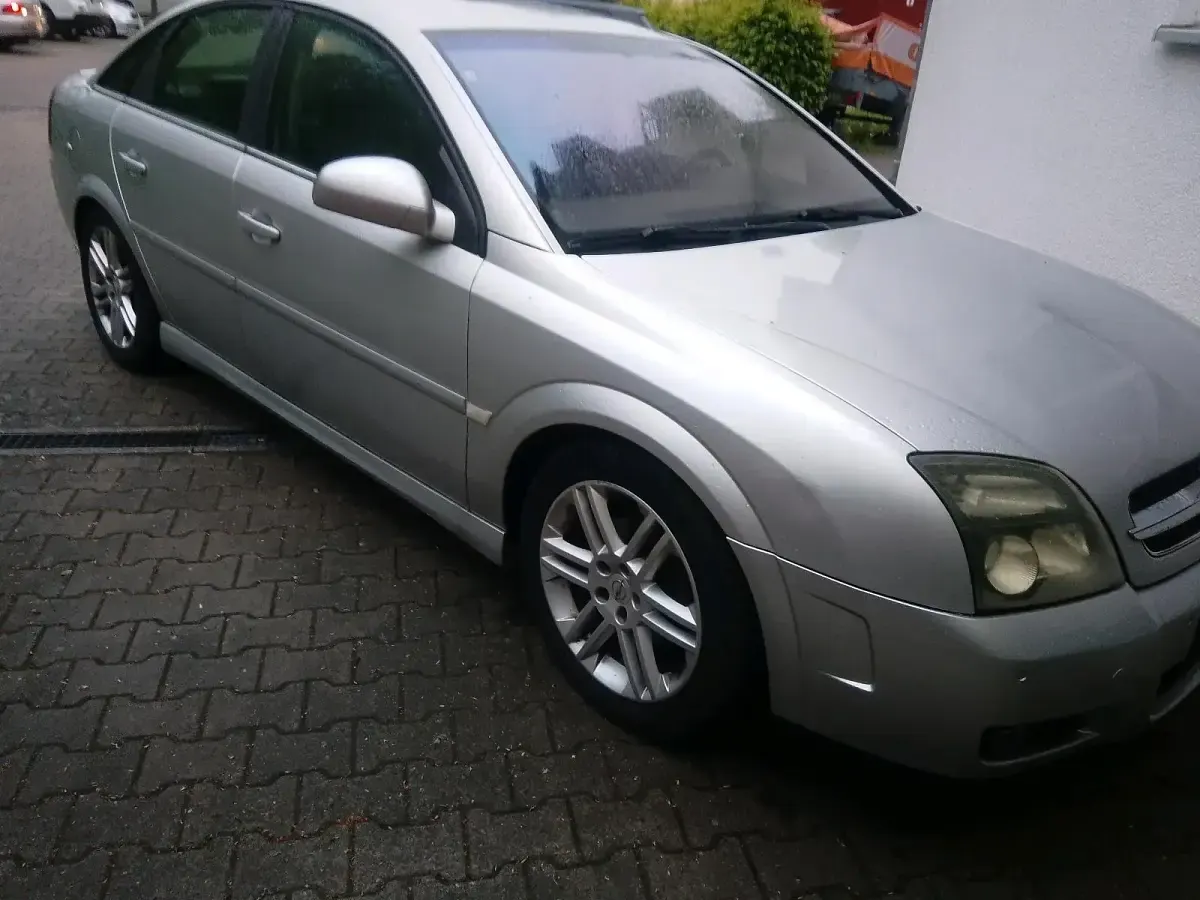 Gebraucht Opel Vectra 156 PS (114 kW) 2004 Silber Limousine