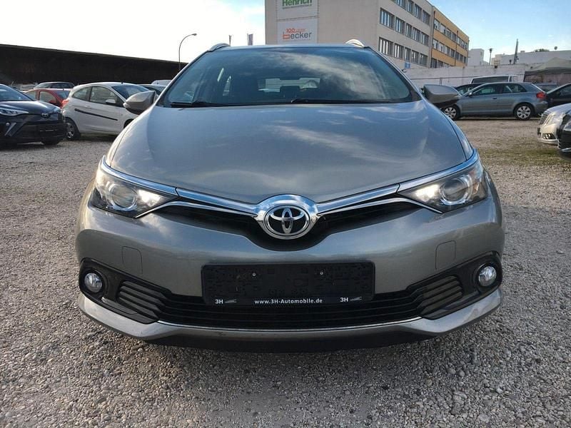 Gebraucht Toyota Auris Edition-S 116 PS (85 kW) 2017 Grau Limousine