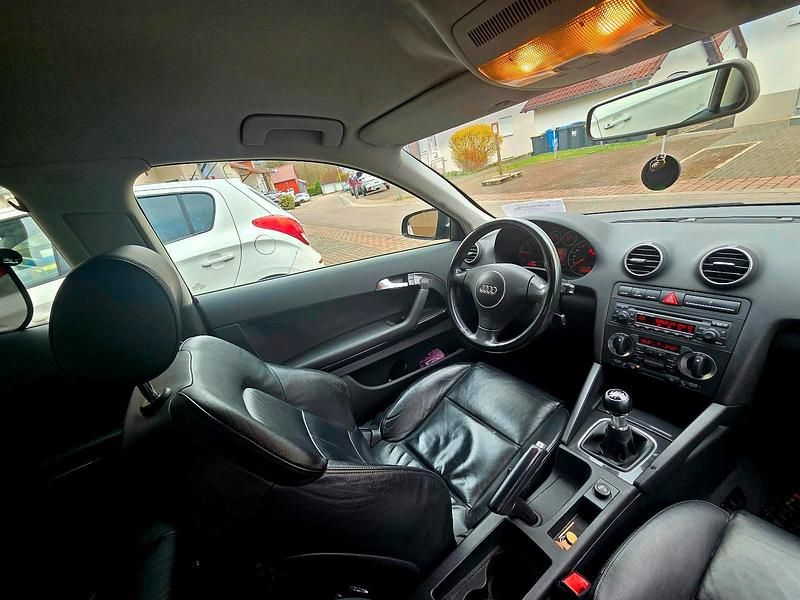 Usata Audi A3 105 CV (77 kW) 2005 Nero Utilitaria