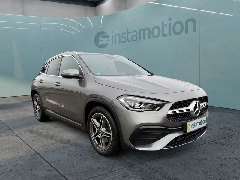 Grau Gebraucht 2020 Mercedes GLA200 AMG SUV | 34.437 € (Fairer Preis) - Bild 1/3