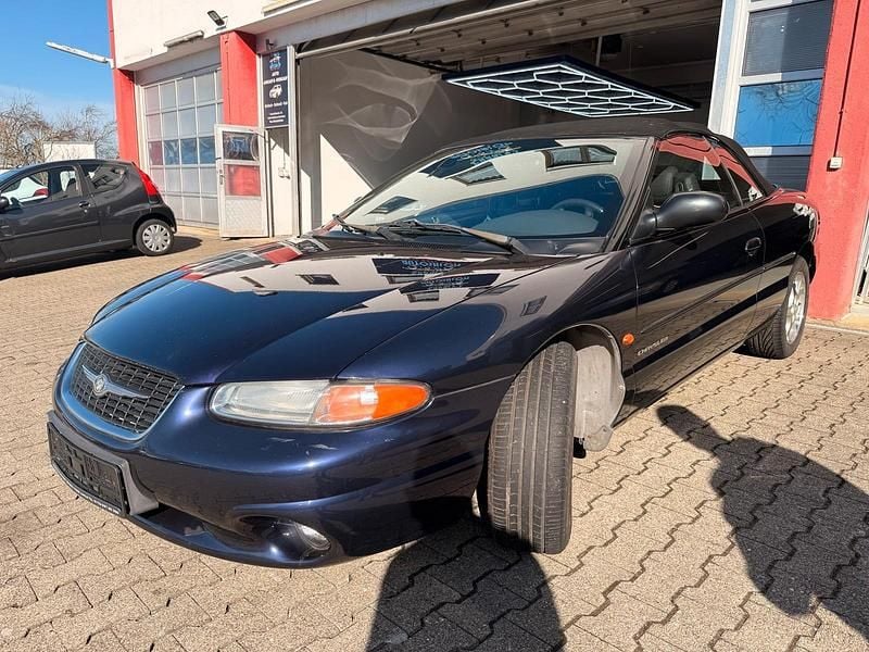 Gebraucht Chrysler Stratus 163 PS (119 kW) 1999 Violet Cabrio