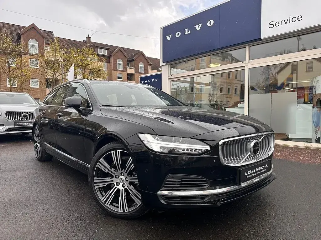 Gebraucht Volvo V90 Ultimate 310 PS (228 kW) 2023 Onyx black Kombi