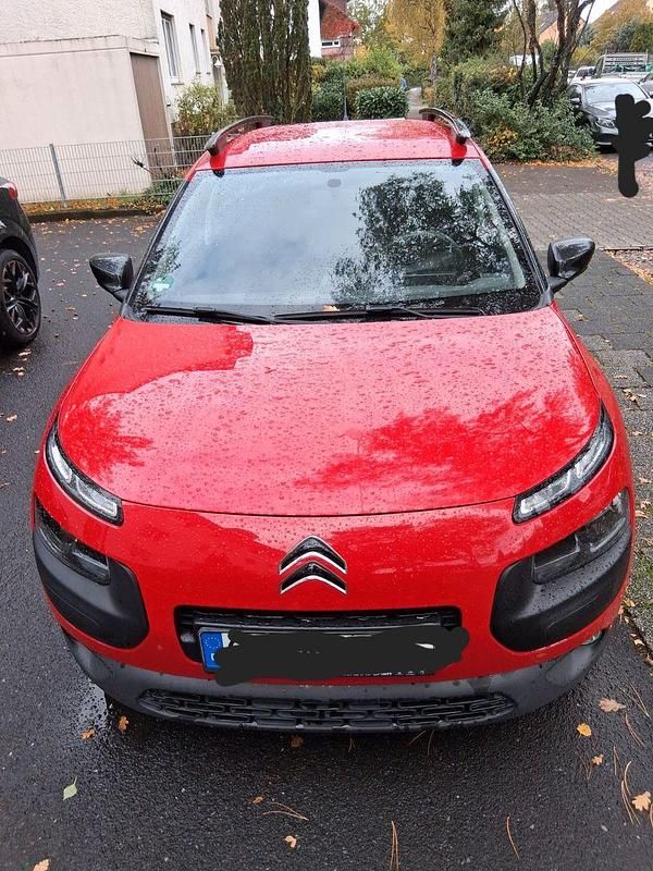 Rot Gebraucht 2016 Citroën C4 Cactus Feel Kleinwagen | 6.500 € (Guter Preis) - Bild 1/4