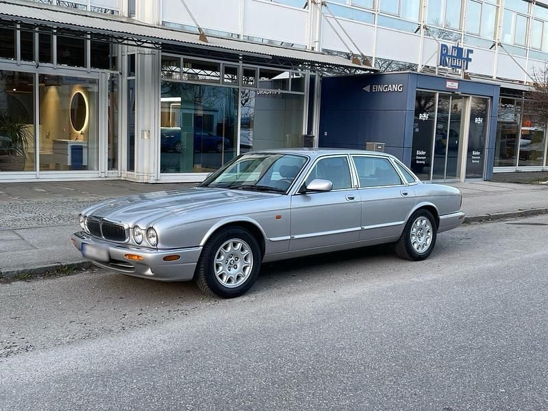 Gebraucht Jaguar XJ8 Executive 238 PS (175 kW) 2001 Silber Limousine