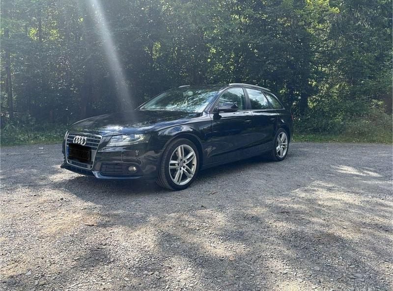 Schwarz Gebraucht 2011 Audi A4 Limousine | 5.250 € (Superpreis) - Bild 1/4