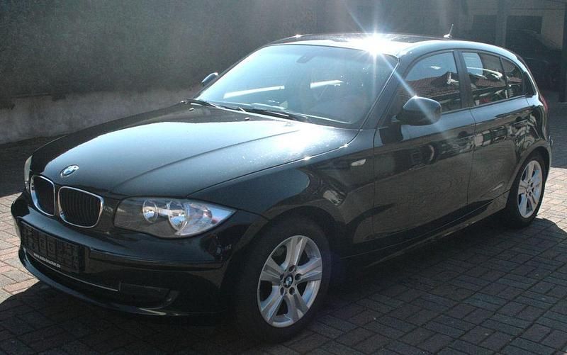 Gebraucht BMW 118 Advantage 143 PS (105 kW) 2011 Schwarz Kleinwagen