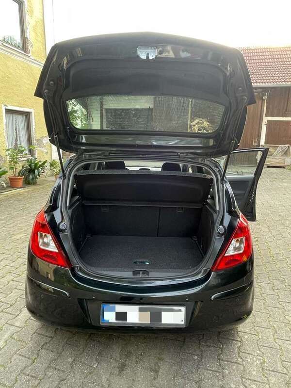 Gebraucht 2013 Opel Corsa Active Limousine | 3.780 € (Fairer Preis) - Bild 1/4