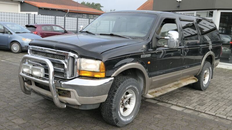Schwarz Gebraucht 2000 Ford Excursion Limited SUV | 3.990 € - Bild 1/4
