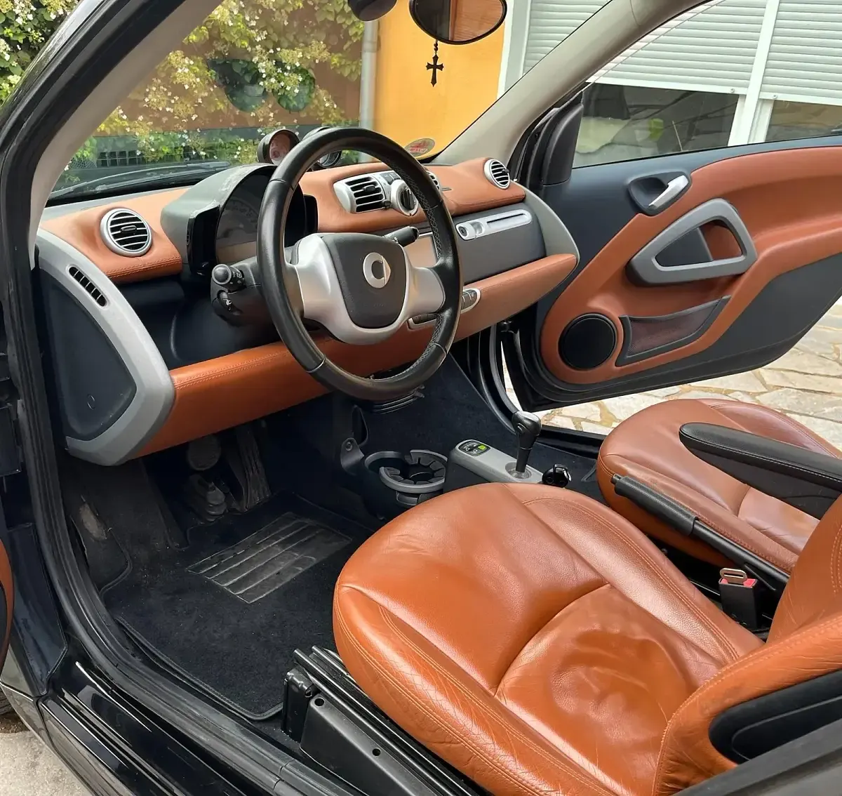 Gebraucht Smart ForTwo Cabrio 70 PS (51 kW) 2011 Schwarz Cabrio