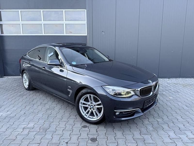 Gebraucht BMW 330 Luxury Line 258 PS (189 kW) 2016 Grau Limousine