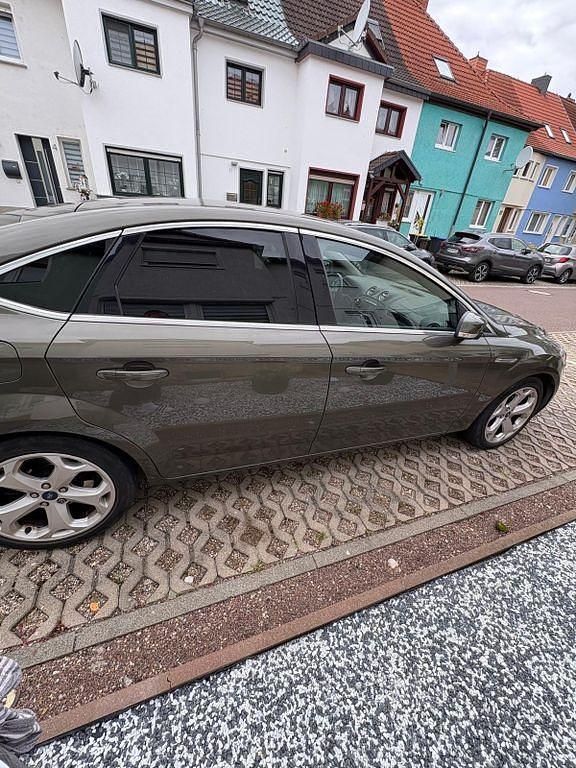 Gebraucht Ford Mondeo 160 PS (117 kW) 2013 Limousine