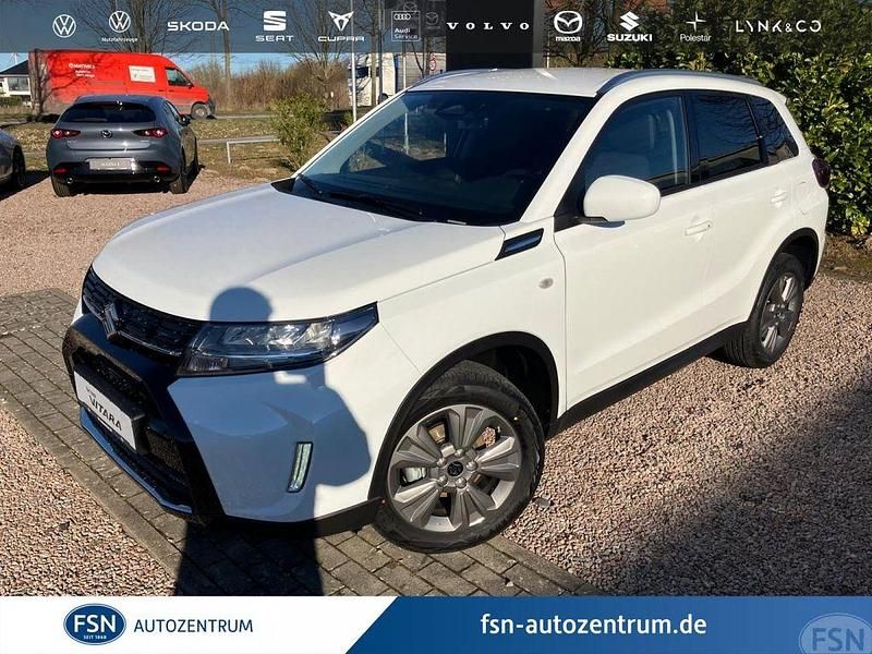 Cool white pearl metallic Neu 2025 Suzuki Vitara Comfort+ SUV | 24.690 € (Fairer Preis) - Bild 1/4