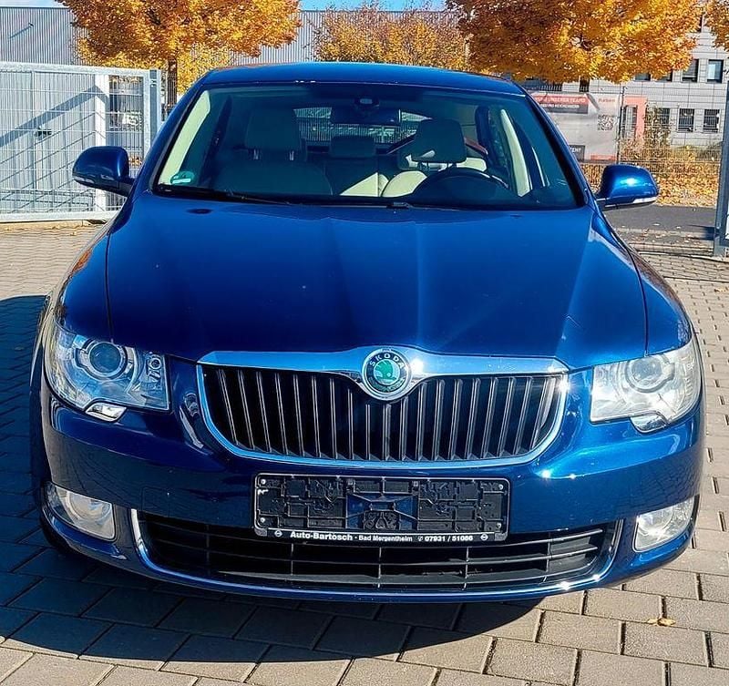 Gebraucht Skoda Superb Elegance 170 PS (125 kW) 2010 Modra storm/storm blau Limousine