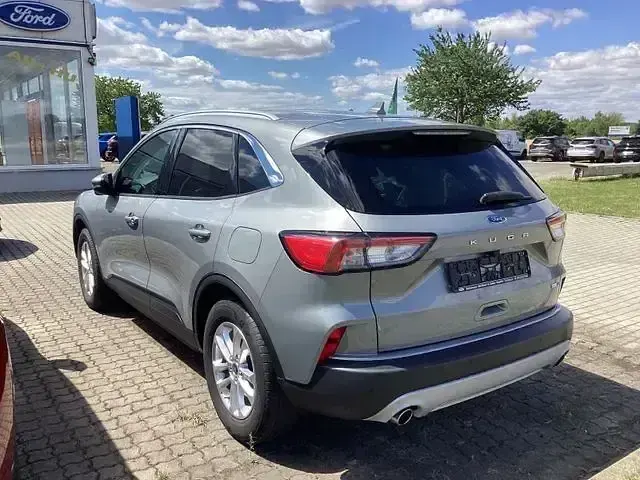 Gebraucht Ford Kuga Titanium 150 PS (110 kW) 2022 Silber SUV