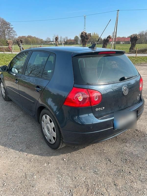 Gebraucht VW Golf V 102 PS (75 kW) 2008 Blau Kleinwagen