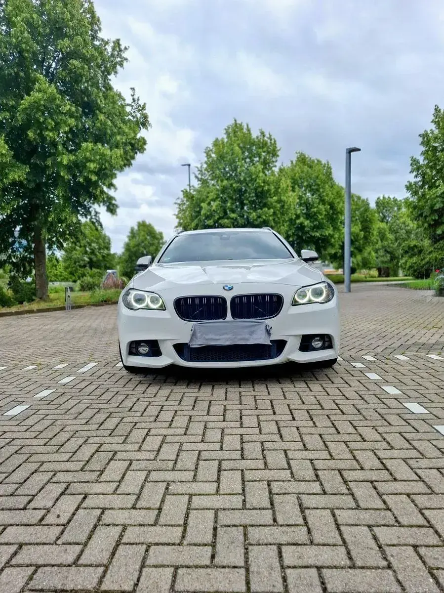 Gebraucht BMW 520 Shadowline 190 PS (139 kW) 2017 Weiß Kombi