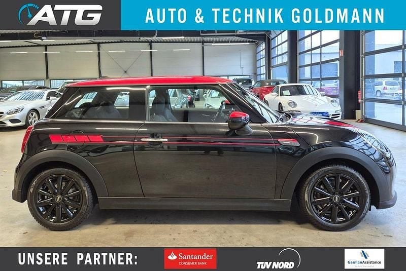 Gebraucht Mini Cooper Essential 136 PS (100 kW) 2023 Schwarz Kleinwagen