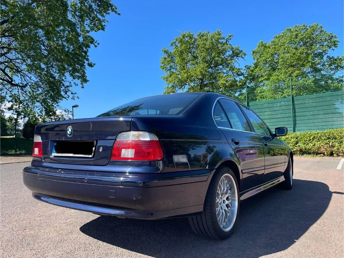 Gebraucht BMW 525 Lifestyle 192 PS (141 kW) 2003 Blau Limousine