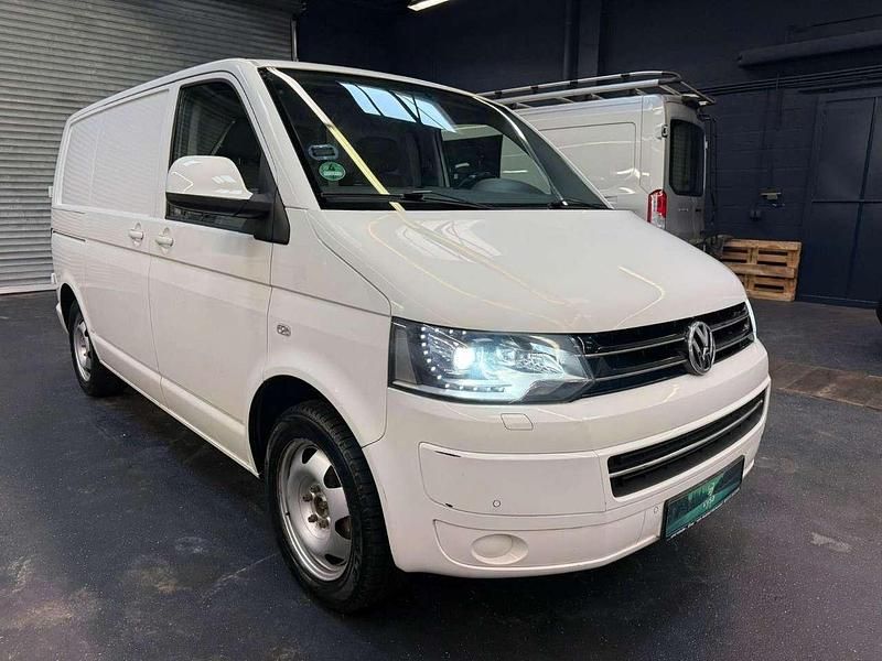 Gebraucht VW Transporter 179 PS (131 kW) 2013 Candyweiß Van