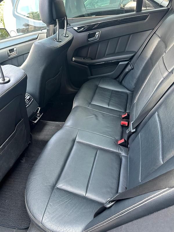 Gebraucht Mercedes E350 231 PS (169 kW) 2010 Schwarz Limousine